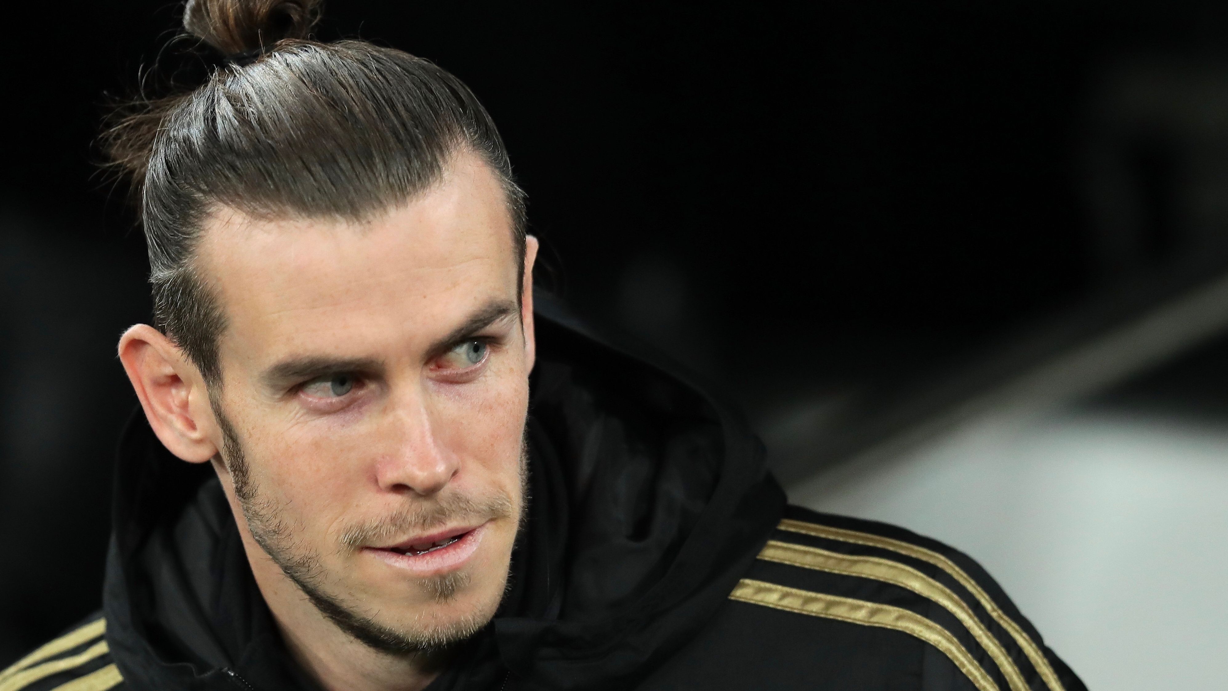 Gareth Bale Real Madrid 23112019. Real Madrid. kết quả Real Madrid. highlights Real Madrid. Bale. Gareth Bale. Gareth Bale bị CĐV la ó. Gareth Bale giăng cờ. Gareth Bale giăng biểu ngữ. Gareth Bale rời Real Madrid. trực tiếp bóng đá hôm nay. xem bong da.