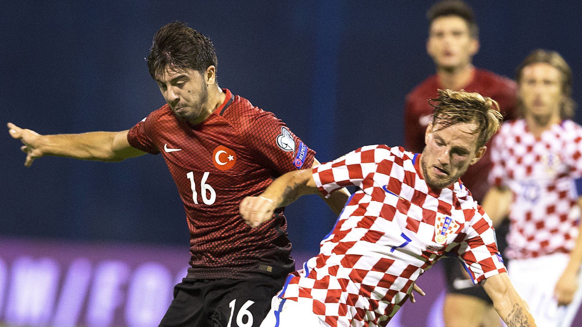 Ozan Tufan Ivan Rakitic Turkey Croatia 090516