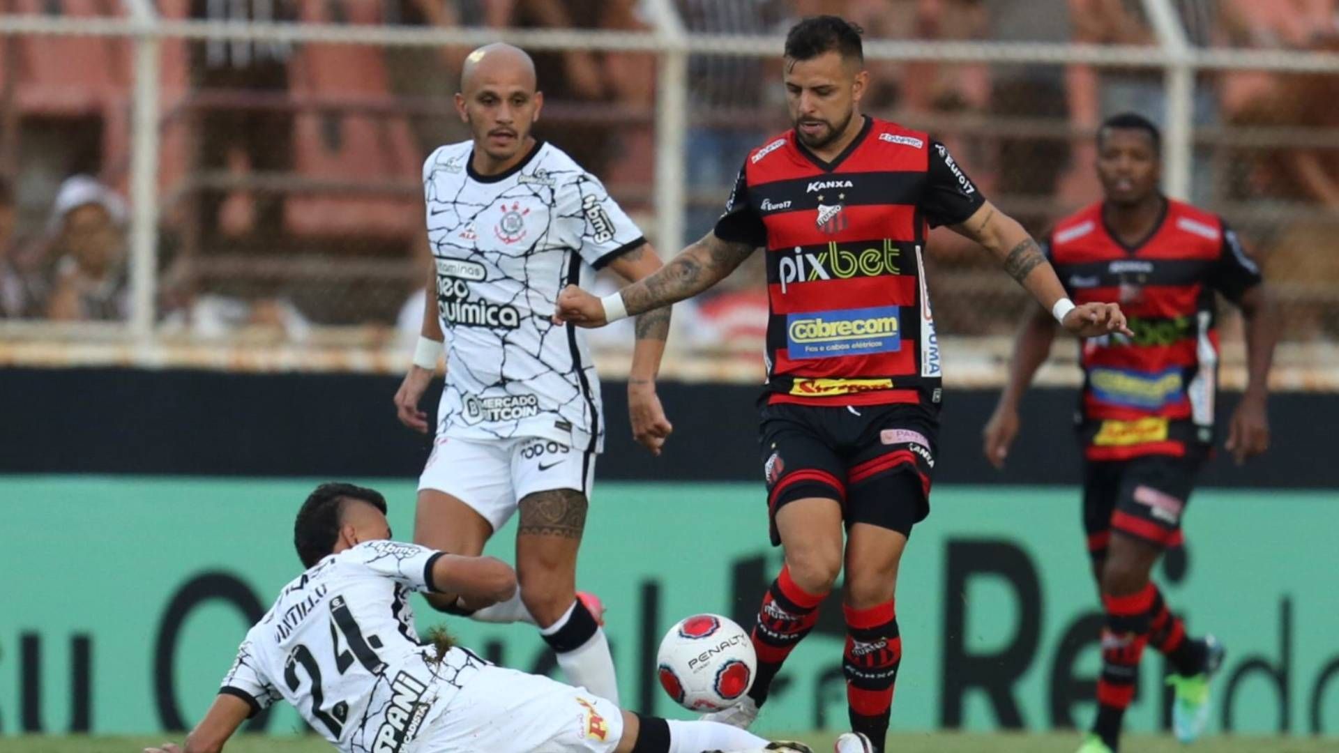 Ituano e Corinthians duelam em Itu