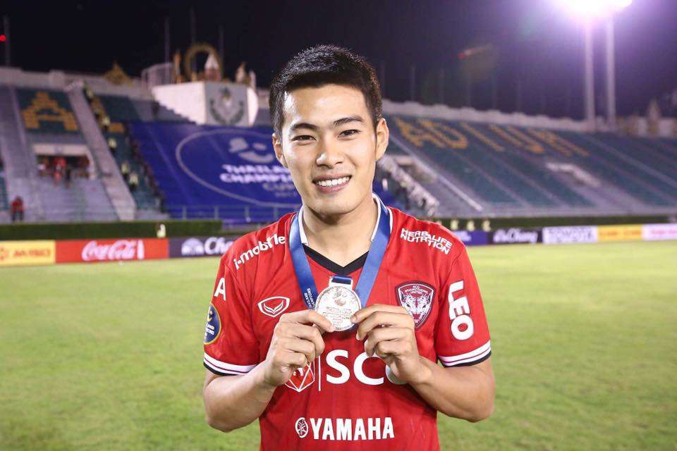 สารัช อยู่เย็น