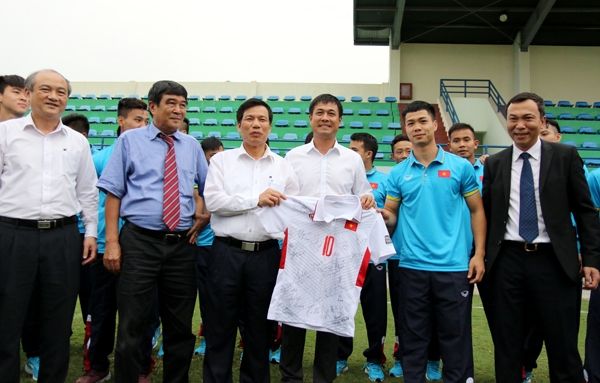 Bộ trưởng Thiện - U22 VN