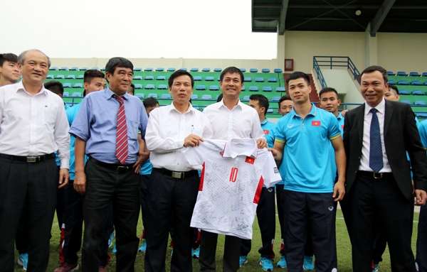 Bộ trưởng Thiện - U22 VN