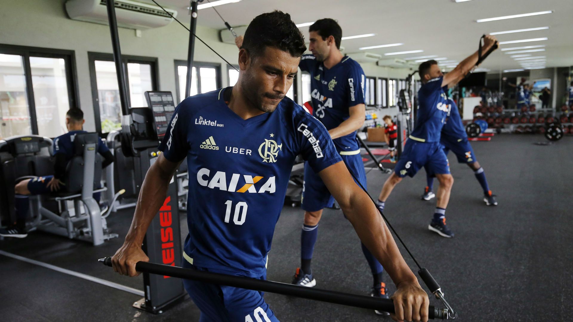 Ederson academia Flamengo 14 04 2017