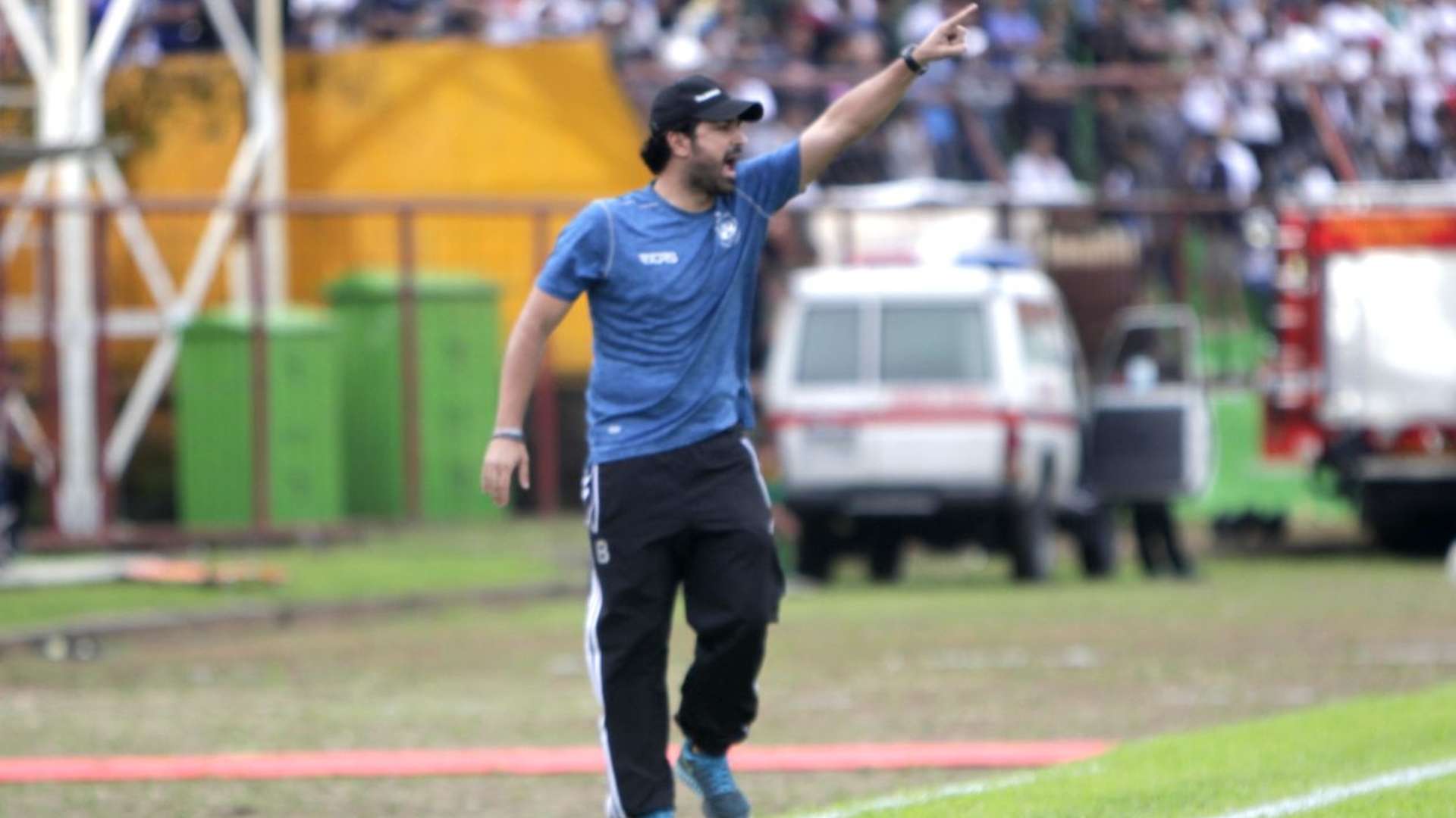 Vincenzo Alberto Annese - Pelatih PSIS Semarang