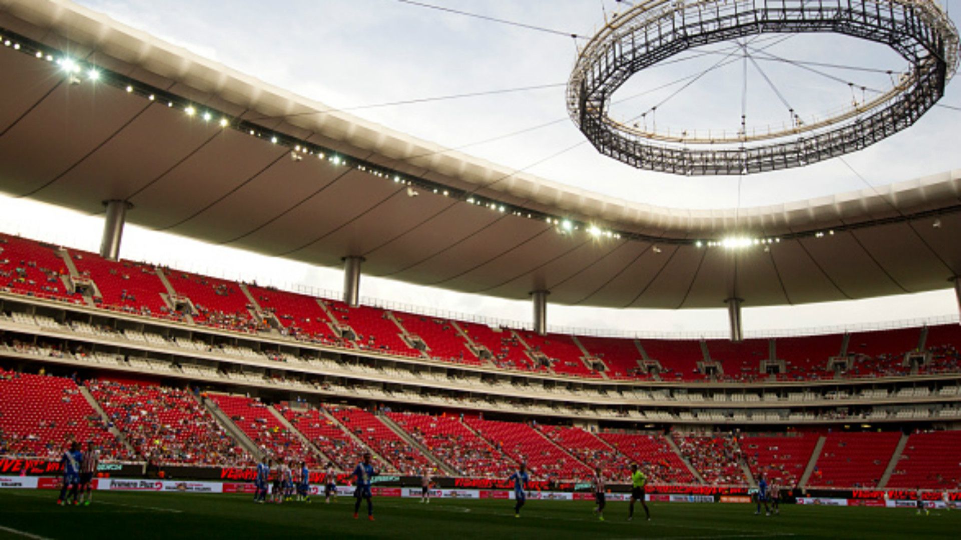 Estadio Omnilife 04102014