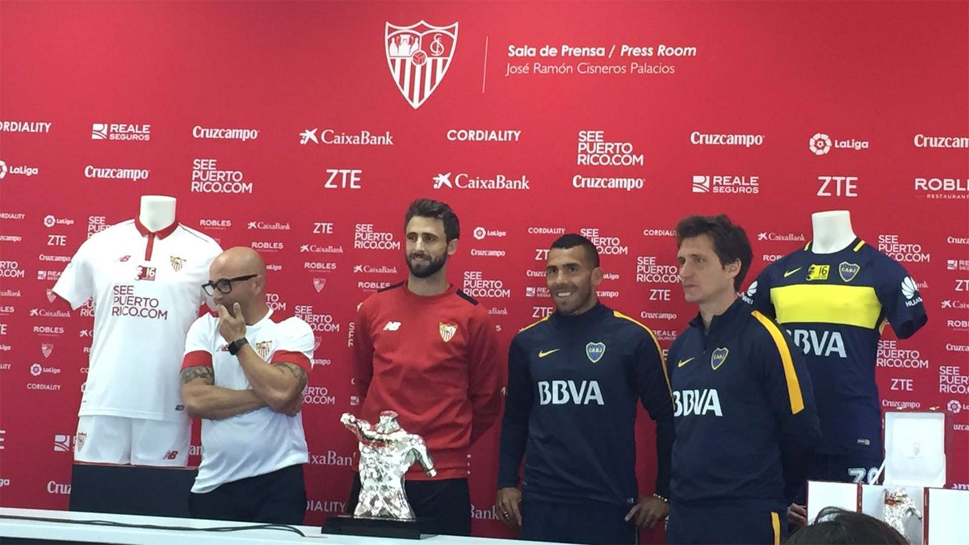 Boca Sevilla Sampaoli Pareja Tevez Guillermo Barros Schelotto