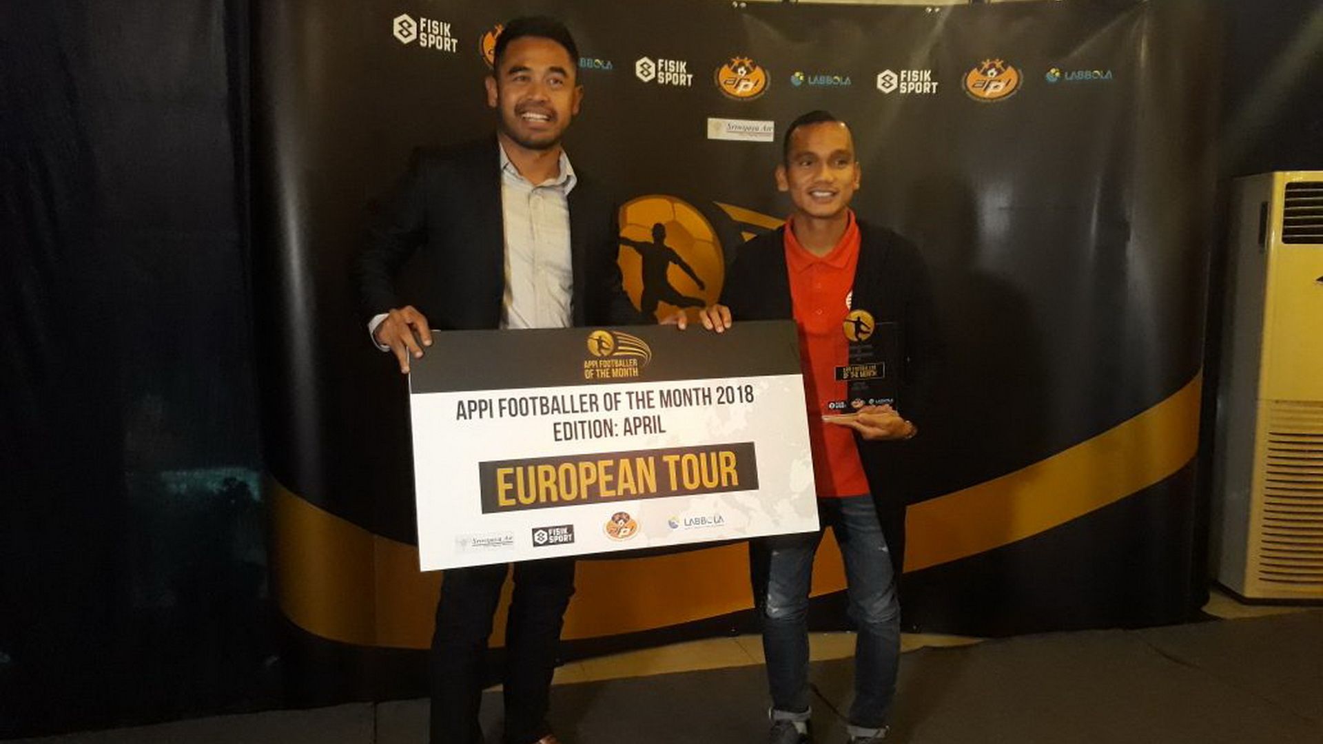 Riko Simanjuntak & Ponaryo Astaman