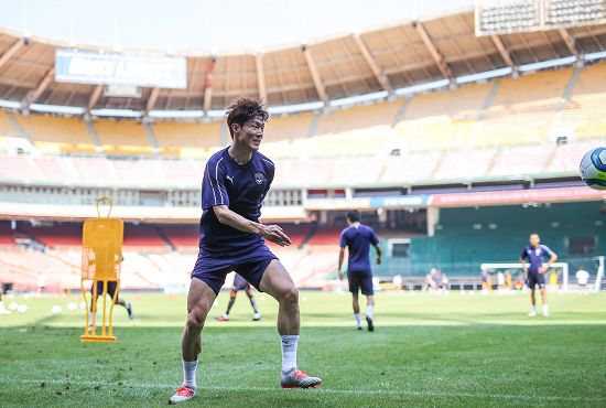 Hwang Ui-jo 황의조, Bordeaux