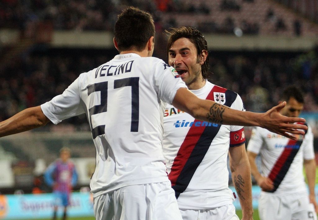 Matias Vecino celebrating his scoring with Daniele Conti Catania Cagliari Serie A