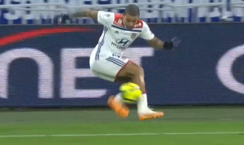 Depay Hacke Ballannahme