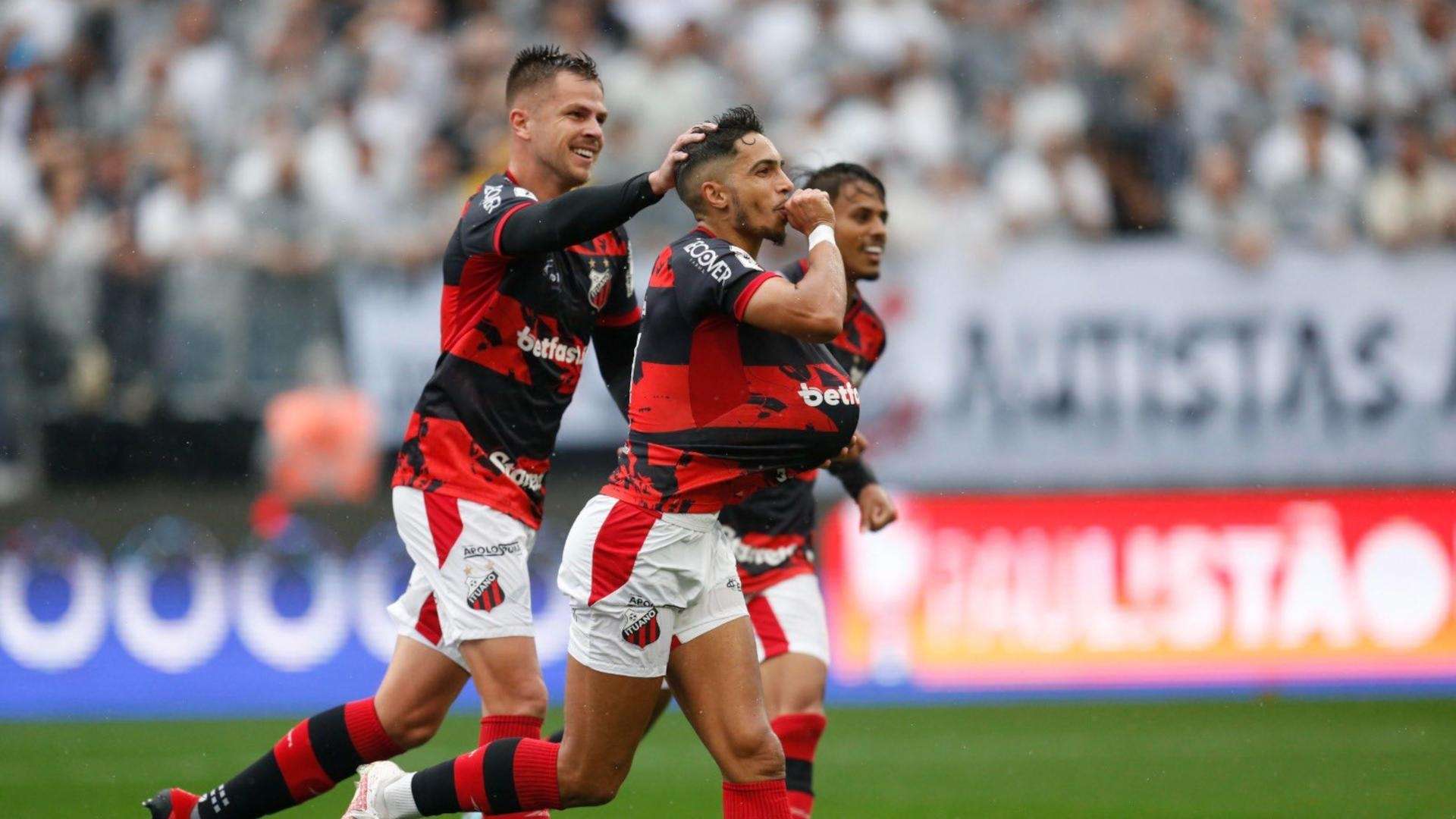 Raí Ramos, do Ituano, comemora gol contra o Corinthians pelas quartas de final do Paulistão 2023