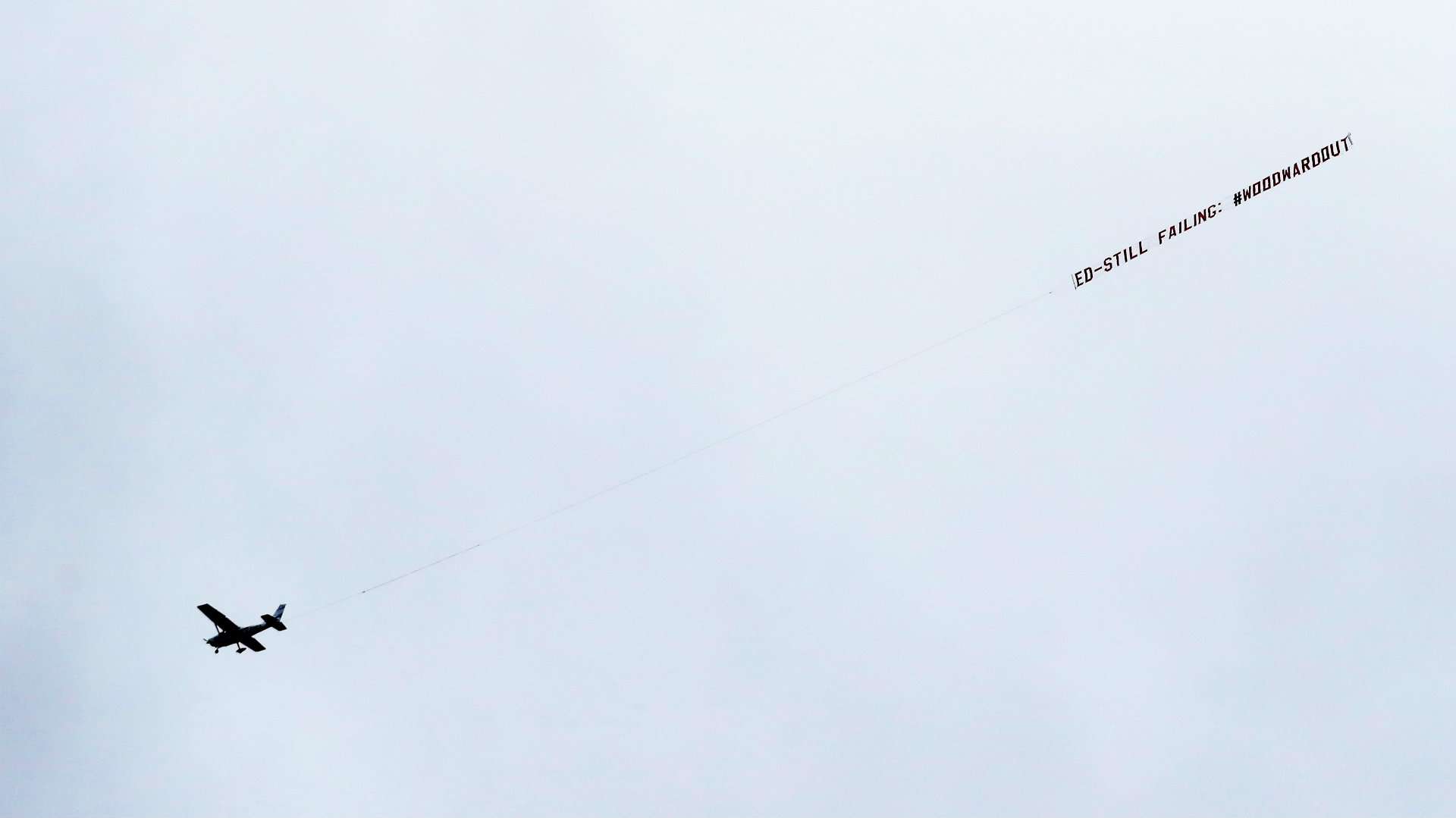 Ed Woodward plane protest Man Utd vs Liverpool 2019-20