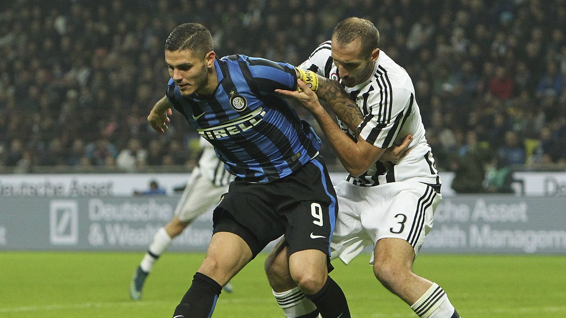 Icardi Chiellini Inter Juventus