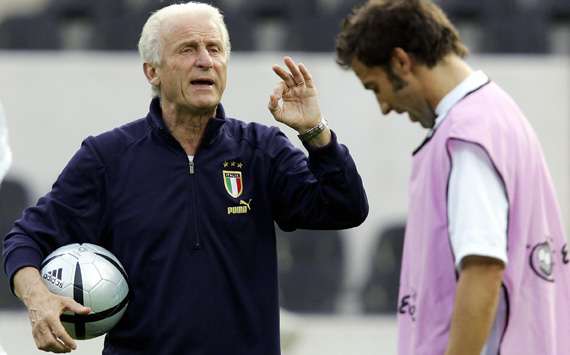 Giovanni Trapattoni Alessandro Del Piero Italy Euro 2004 training