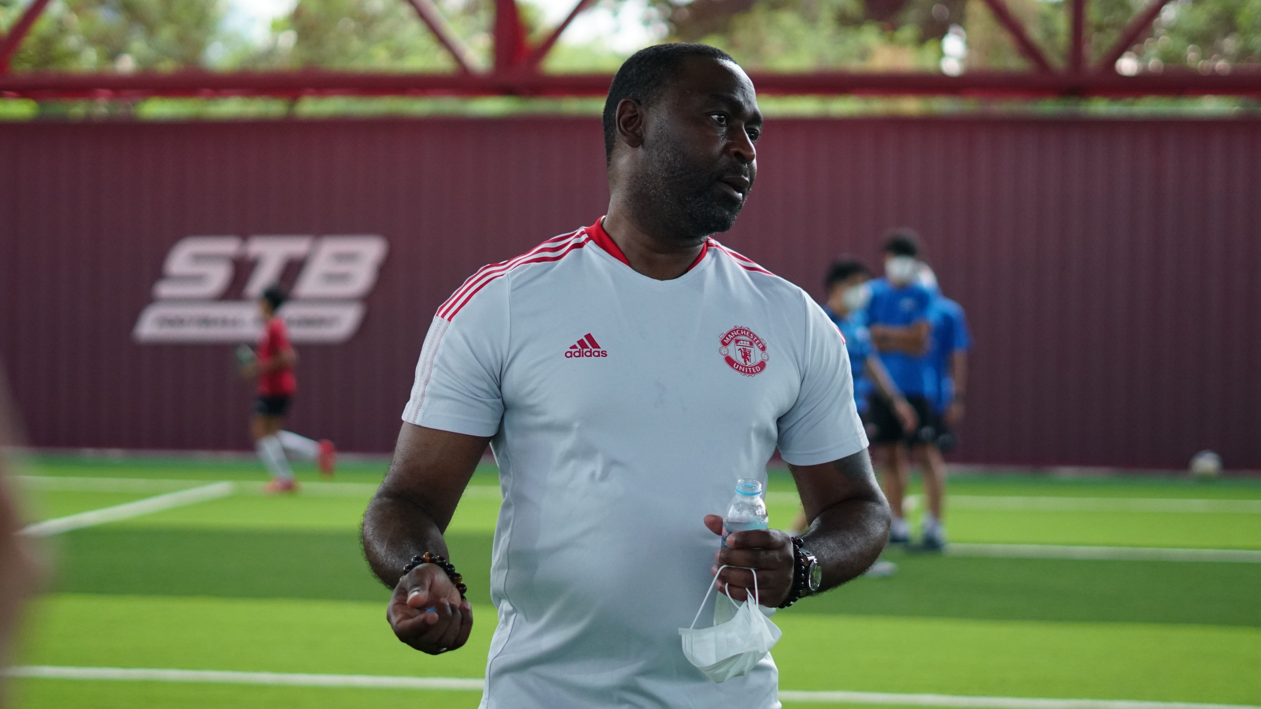 แอนดี โคล-ฟิล บาบบ์