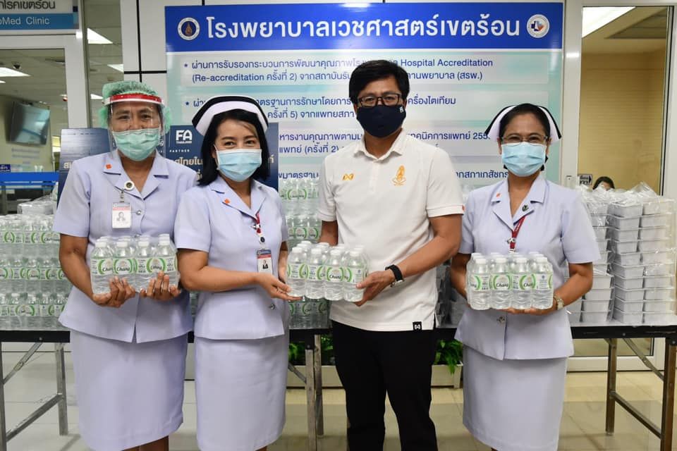 ช้างศึกทำด้วยใจส่งให้โรงพยาบาล