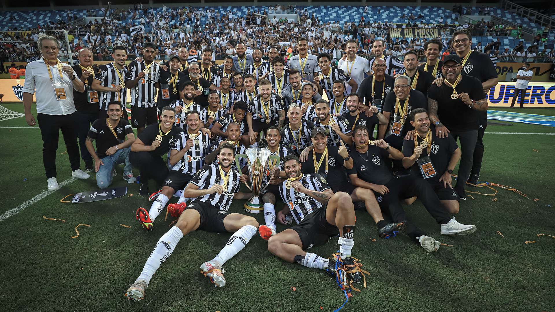 Jogadores do Atlético-MG comemoram a conquista da Supercopa do Brasil