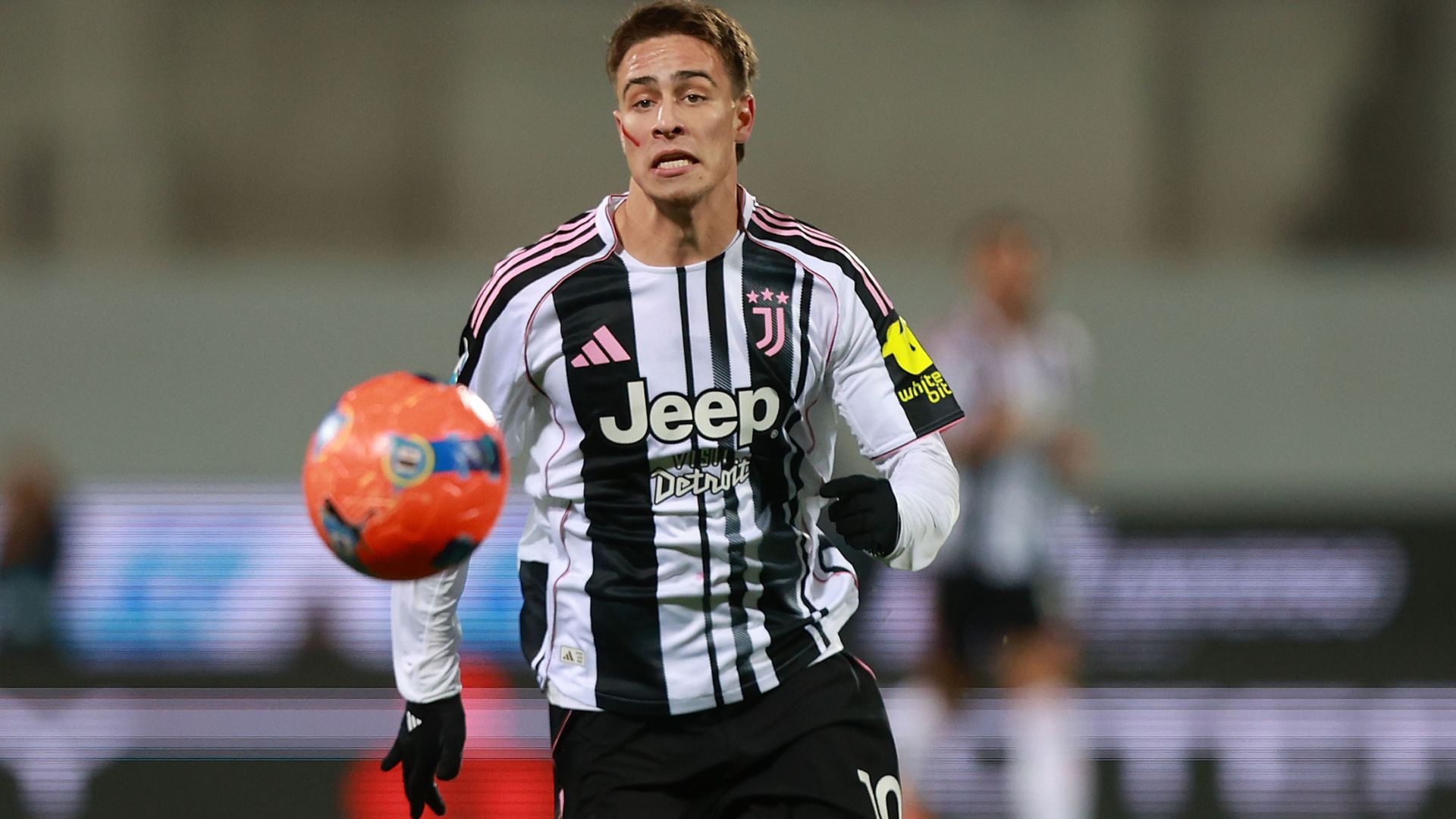 Serie A, perché il pallone è arancione Serie A, perché il pallone è arancione