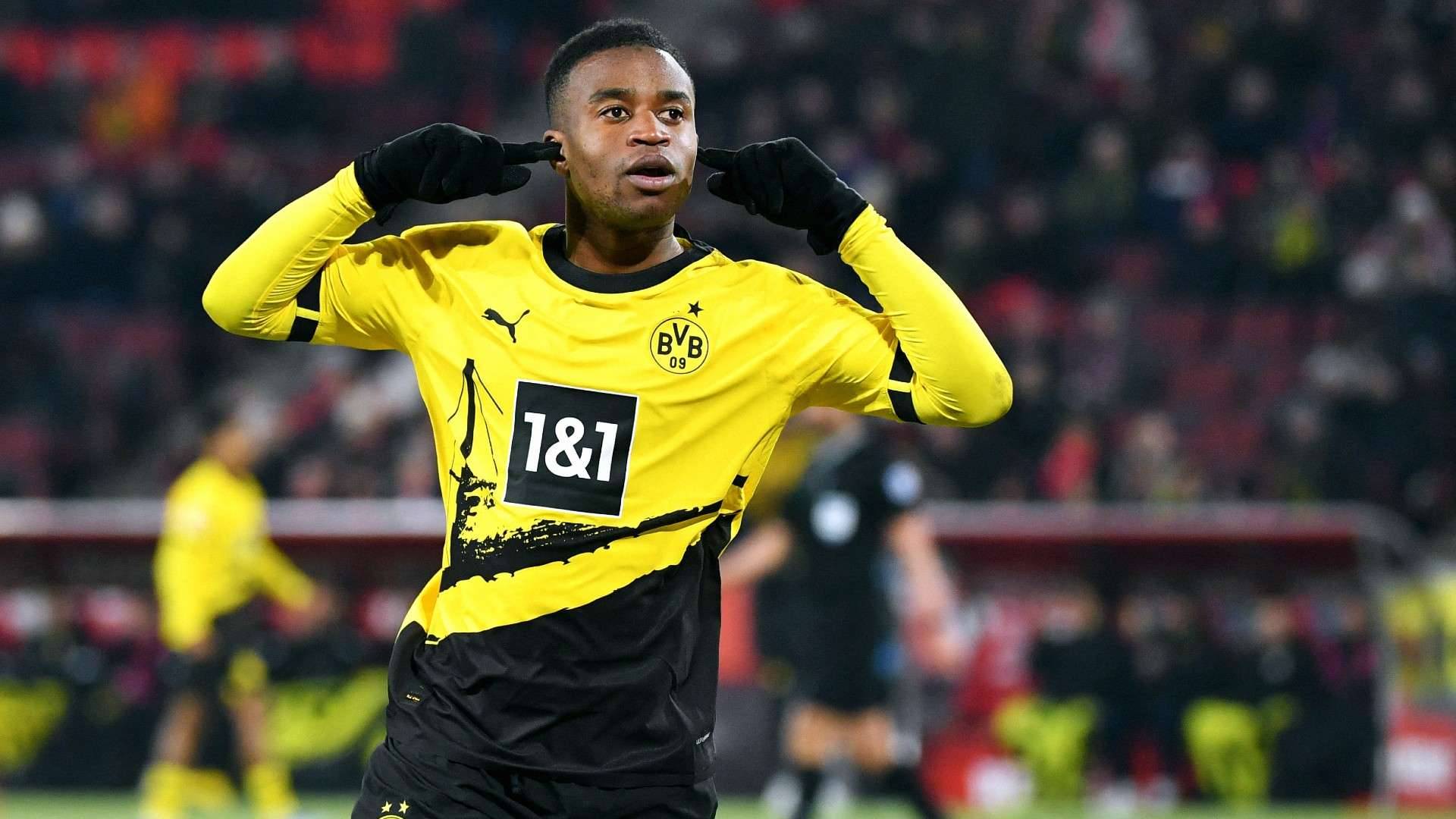 Dortmund's German forward #18 Youssoufa Moukoko celebrates