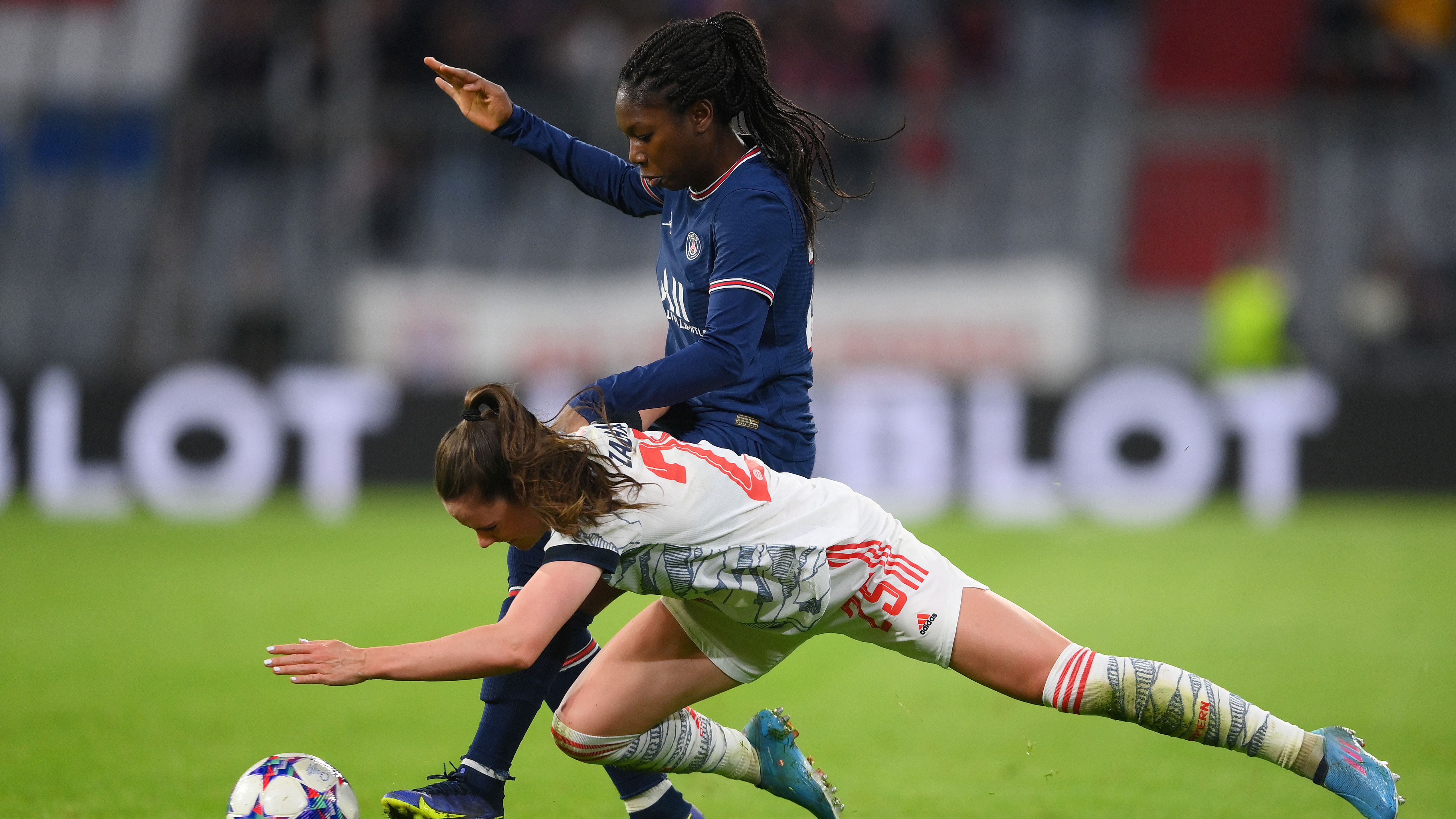 Aminata Diallo PSG 2021-22