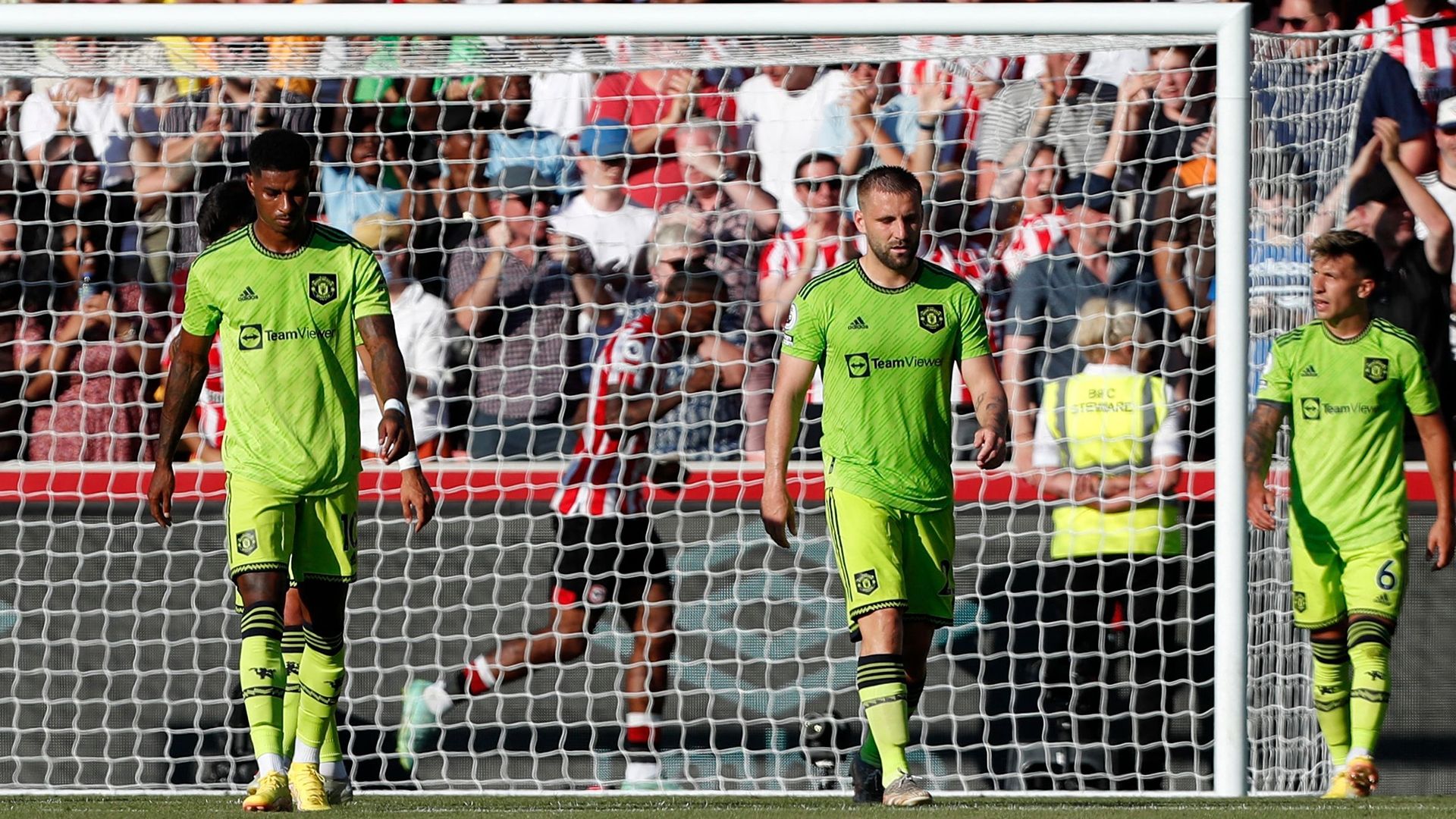 Luke Shaw Manchester United Brentford 2022-23