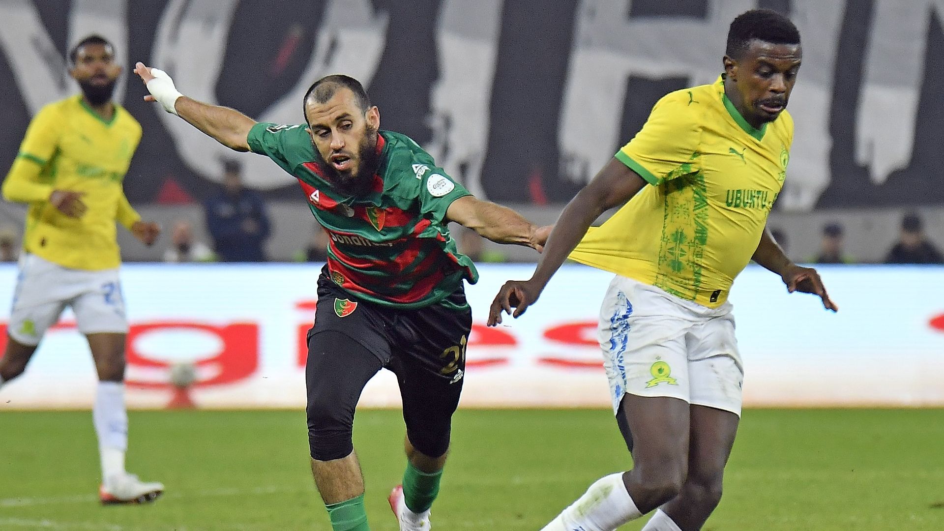 Teboho Mokoena and Larbi Tabti, Mamelodi Sundowns vs MC Alger