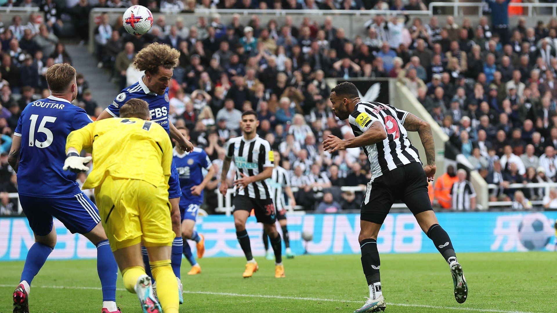 Callum Wilson header Newcastle Leicester 2022-23