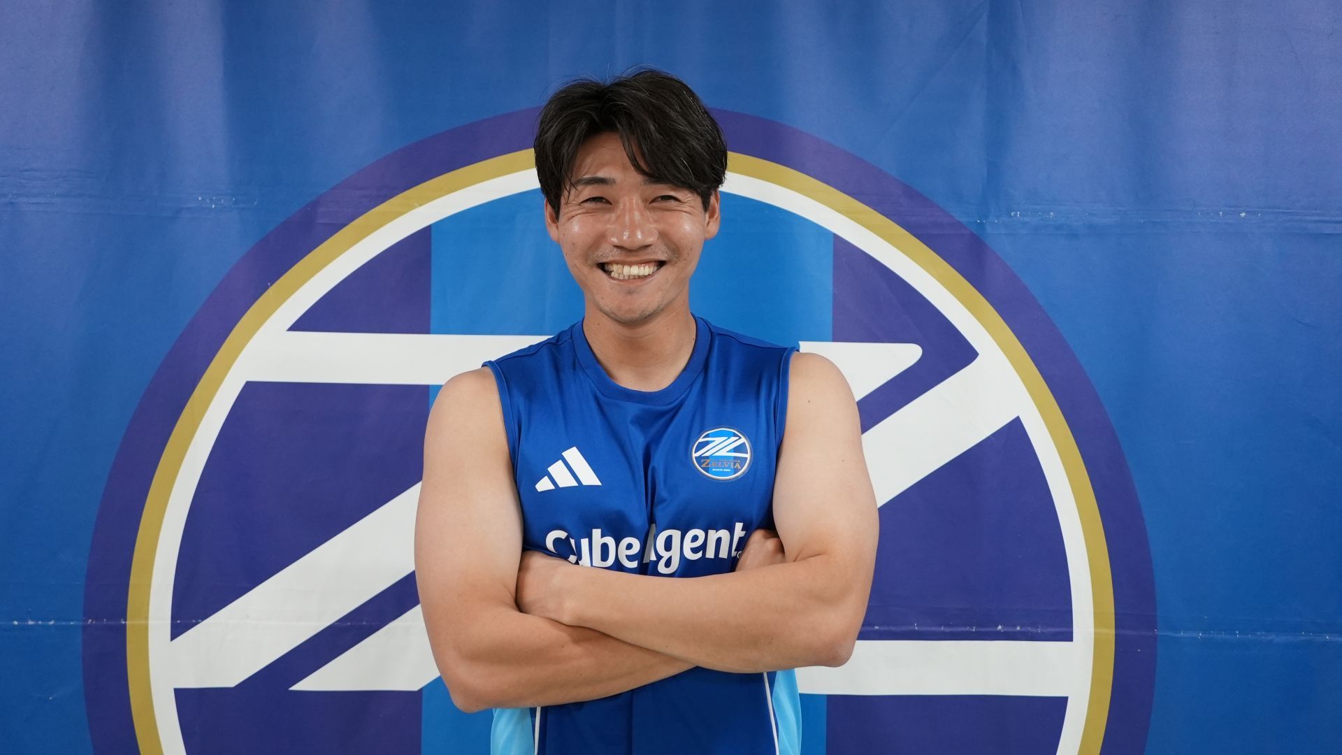 サッカーできていることが幸せ」。JFLからJ1まで経験した岡村大八が
