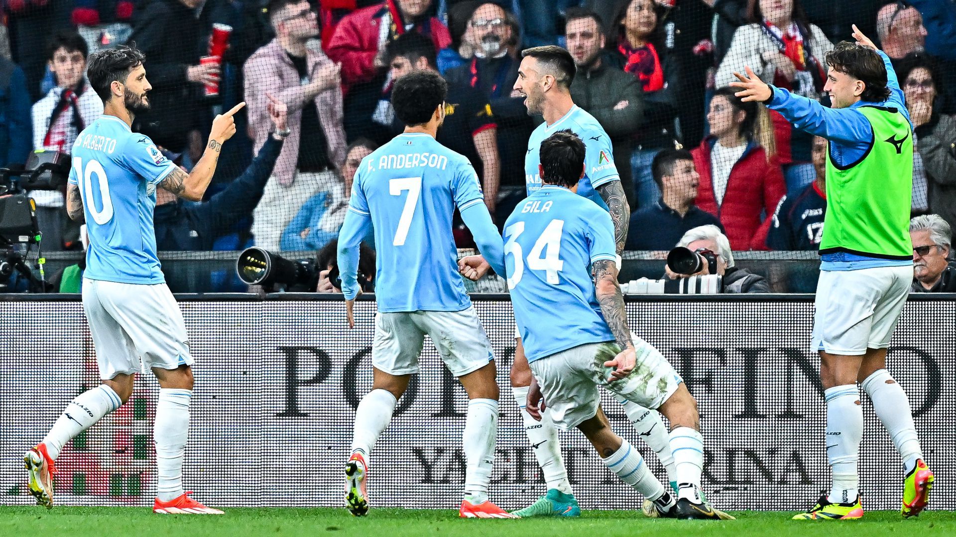 Lazio players celebrating Genoa Lazio Serie A