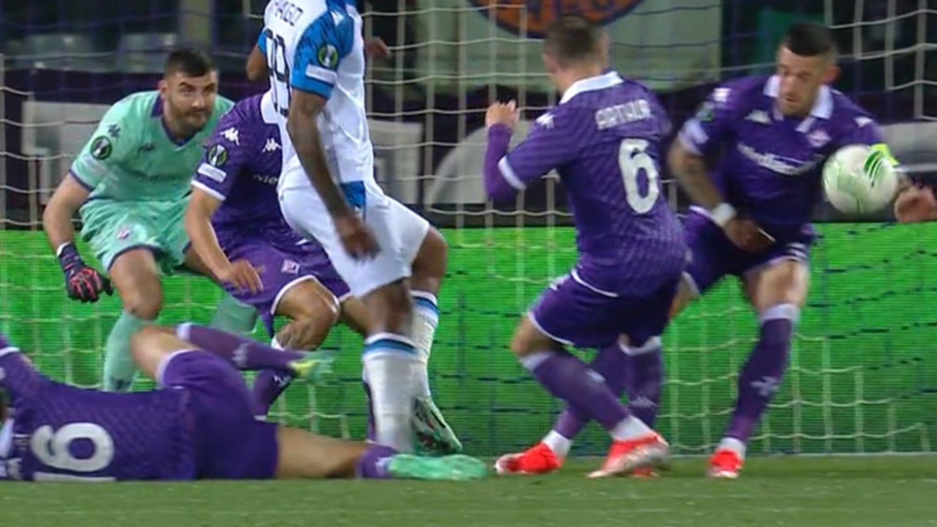 Biraghi Fiorentina Brugge