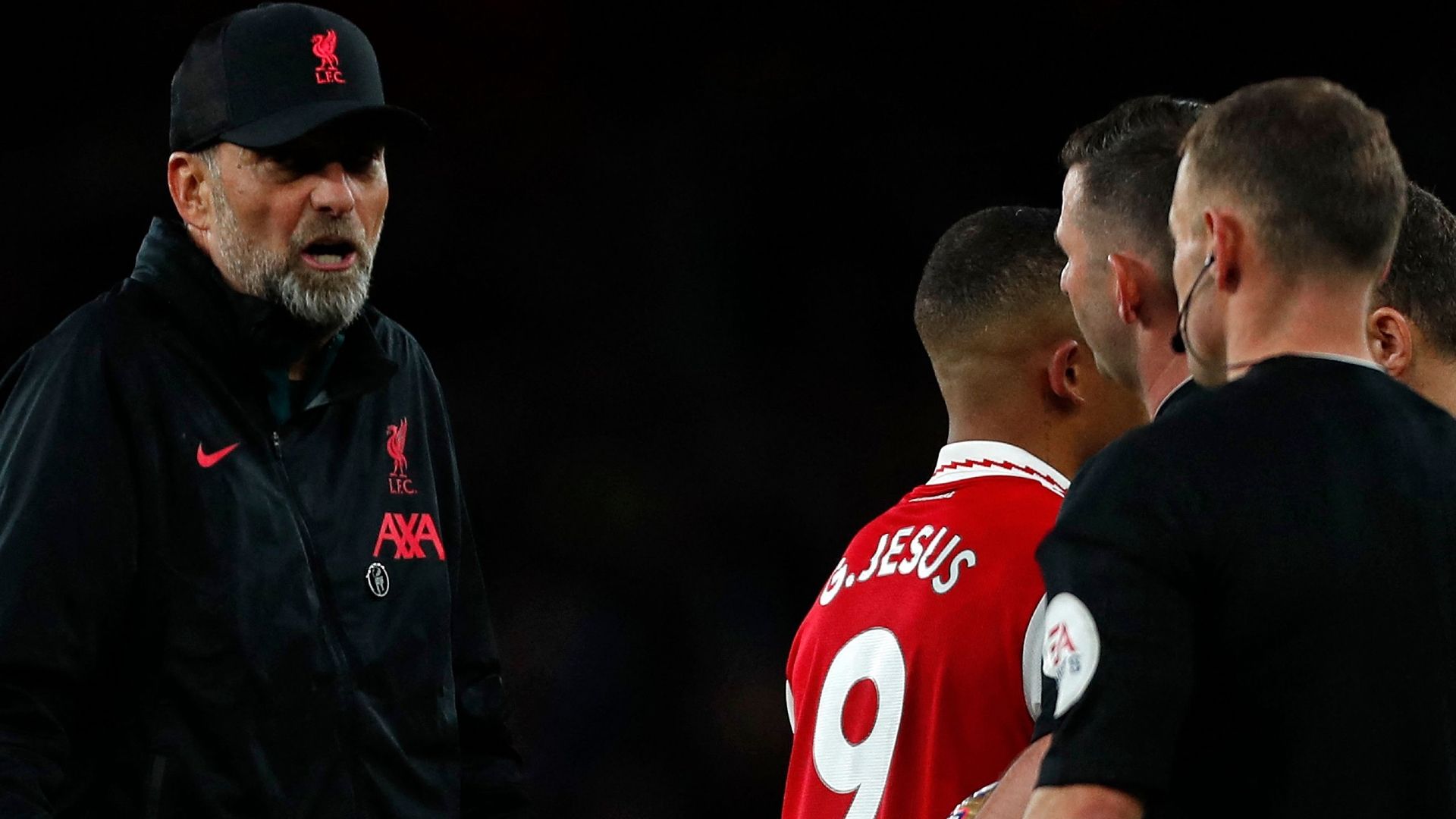 Jurgen Klopp Michael Oliver 2022