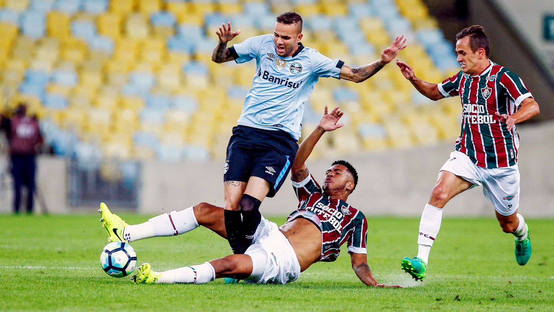 Luan Nogueira expulsao Fluminense Gremio CdB 31052017
