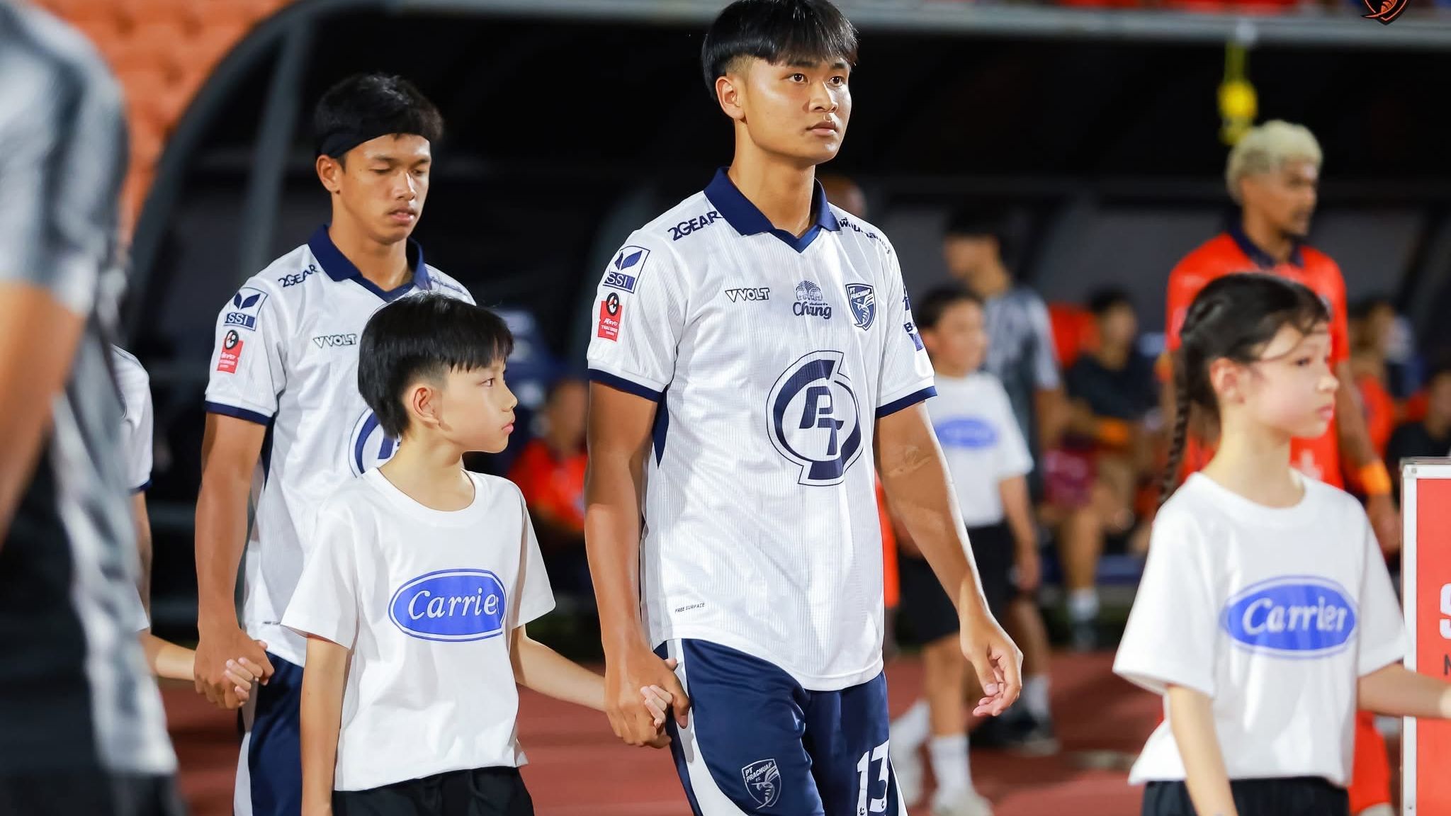 ยศกร บูรพา