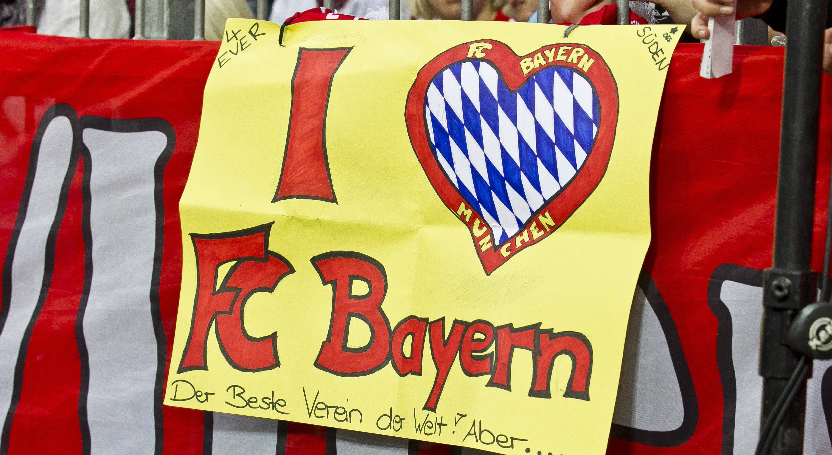 GER ONLY Bayern München Fans Love Herz Heart