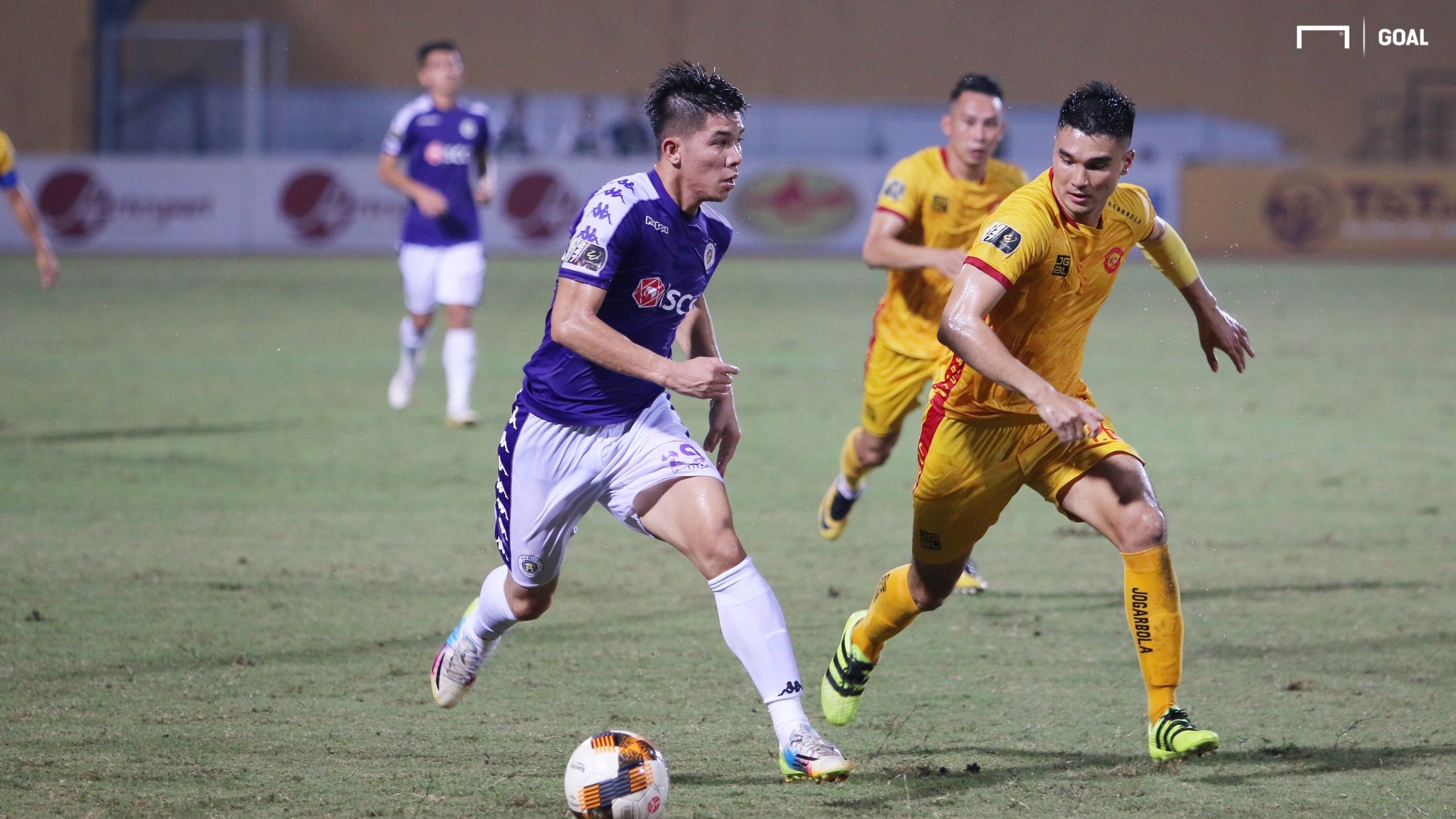 Ngan Van Dai vs Le Van Dai Ha Noi FC vs Thanh Hoa Round 20 V.League 2019