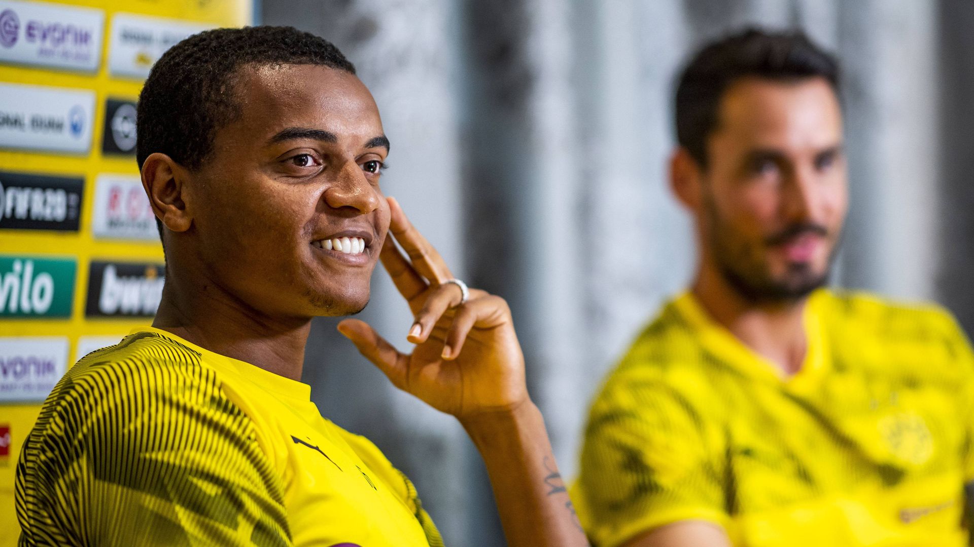 *GER ONLY* Manuel Akanji Borussia Dortmund BVB