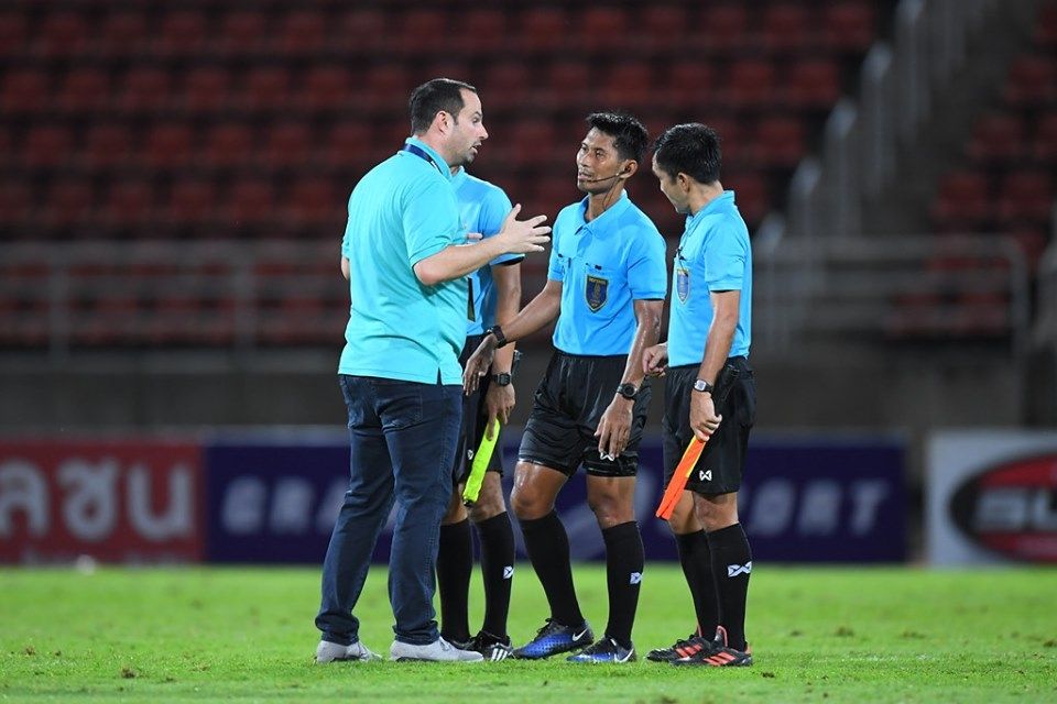 เดนนิส อมาโต