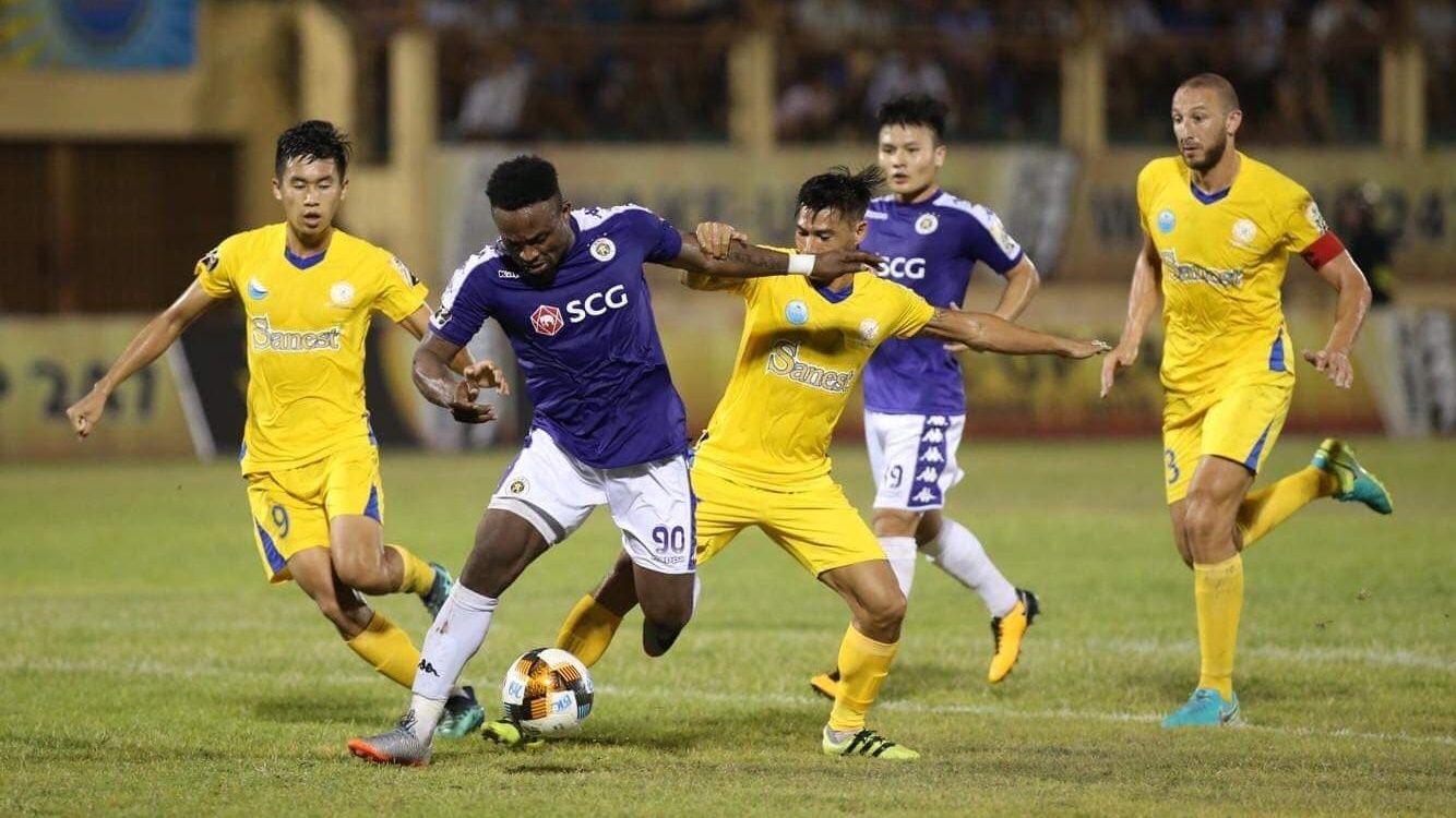 Ganiyu Oseni vs Chaher Zarour Sanna Khanh Hoa BVN Ha Noi FC Round 5 V.League 2019