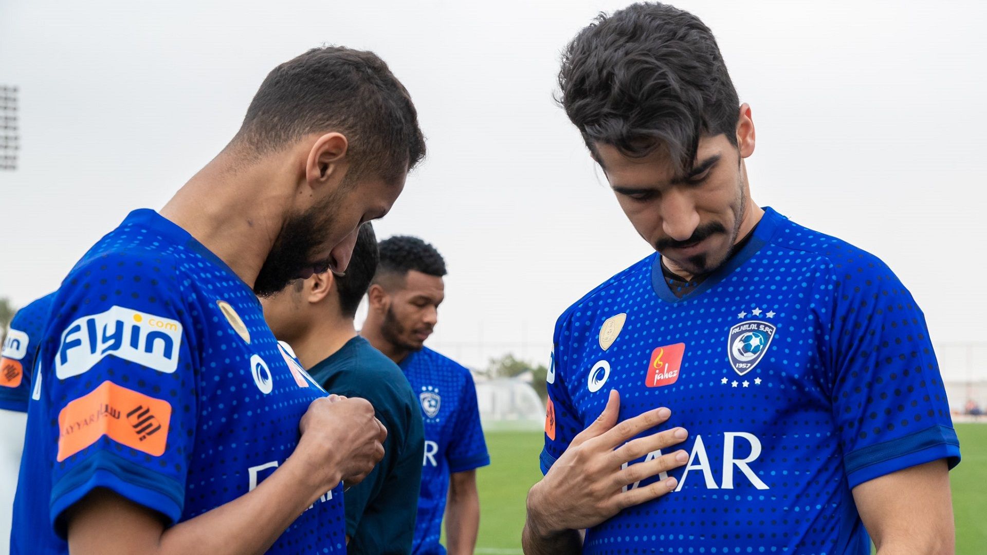 قميص الهلال بسبع نجوم