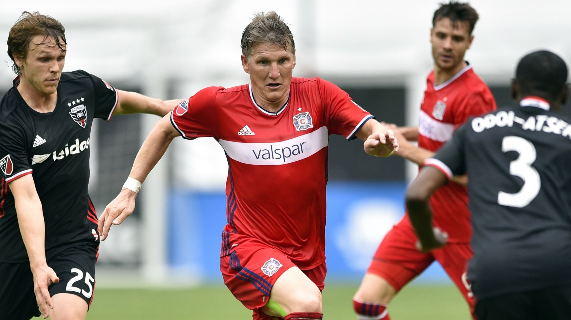 Bastian Schweinsteiger Jared Jeffrey Chicago Fire D.C. United