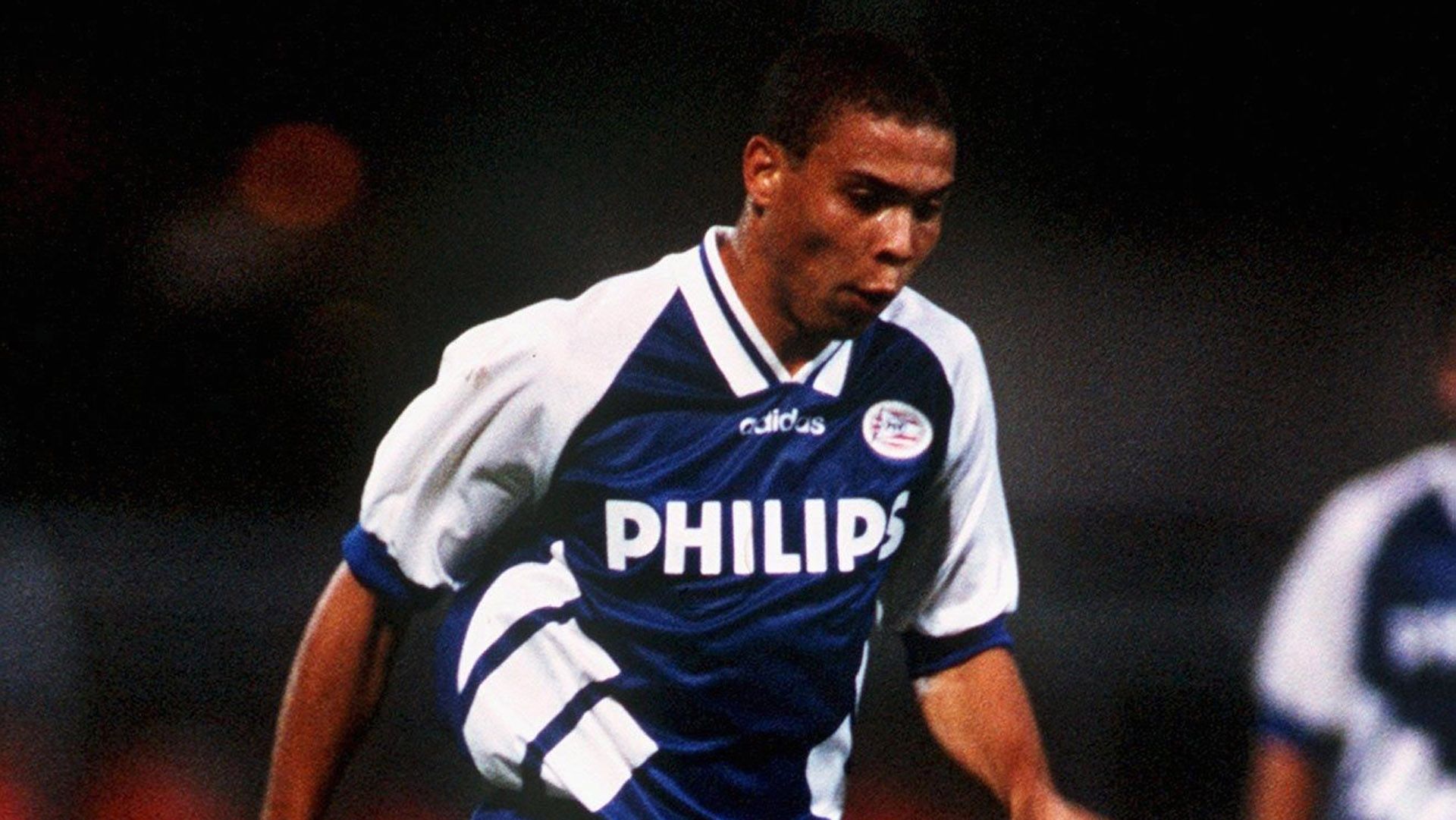 Gallery Ronaldo Nazario PSV looks 13091994
