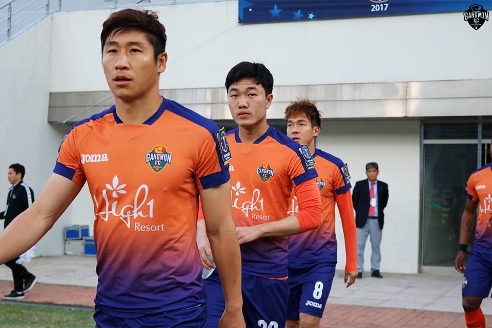 Gangwon FC Lương Xuân Trường