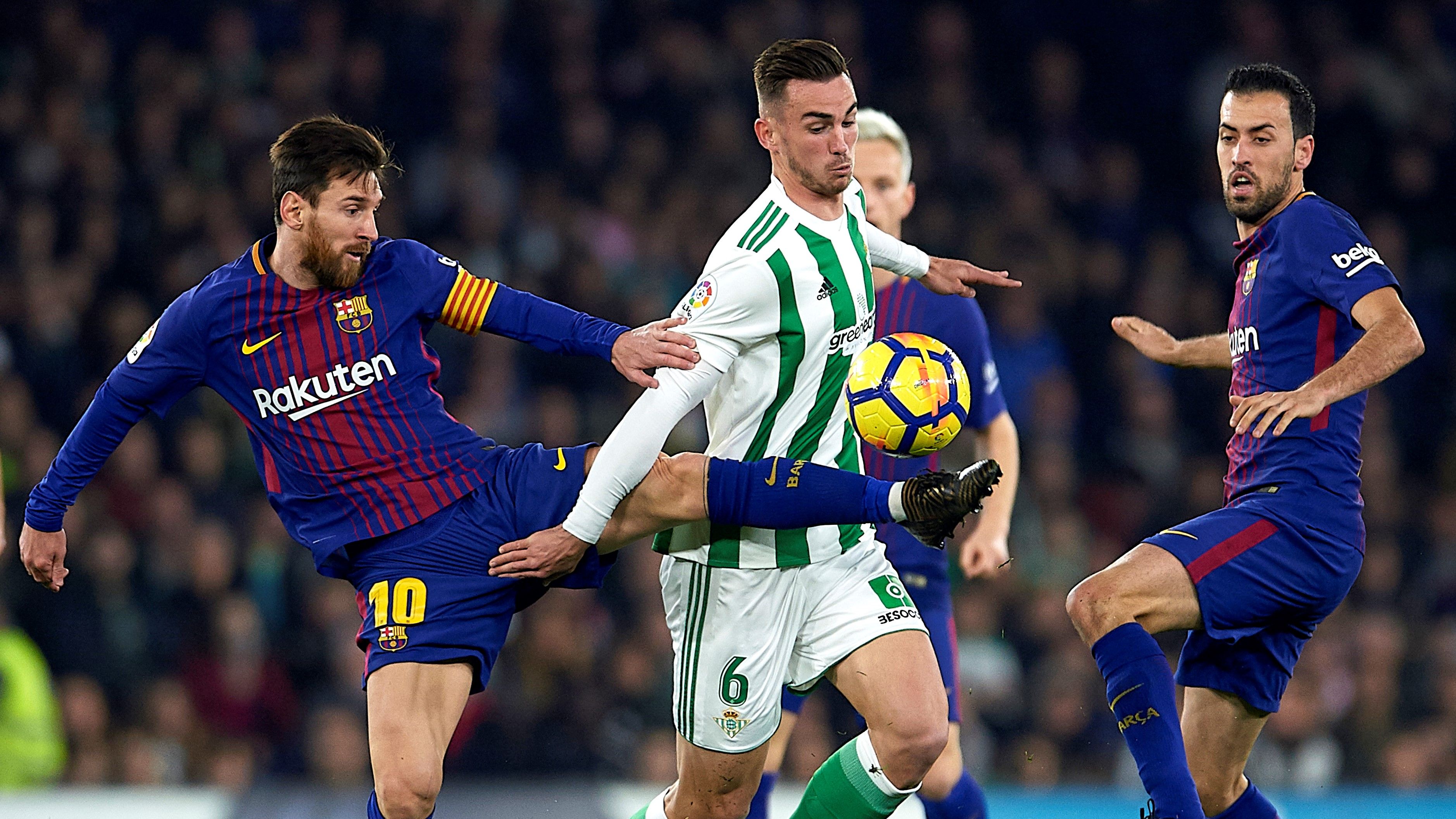 Lionel Messi Sergio Busquets Fabian Ruiz Betis Barcelona LaLiga 21012018