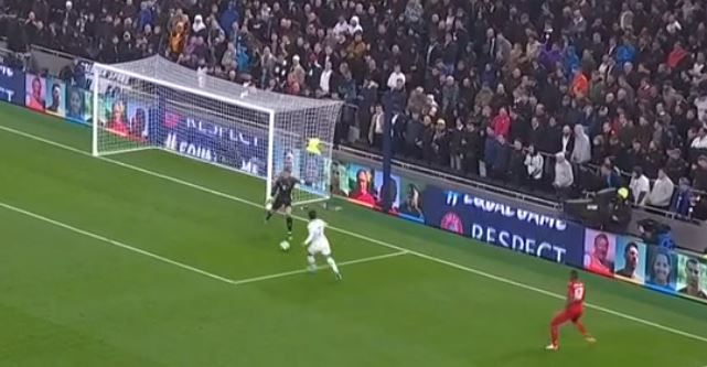 Manuel Neuer Heung-Min Son Screenshot