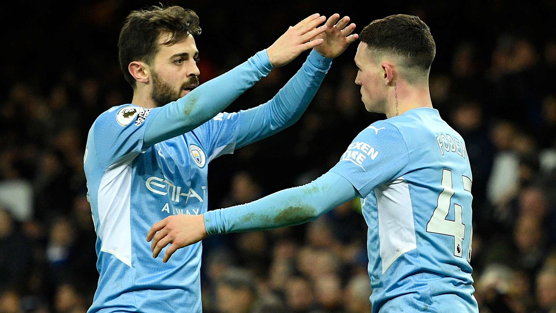 Bernardo Silva Phil Foden Man City 2021-22