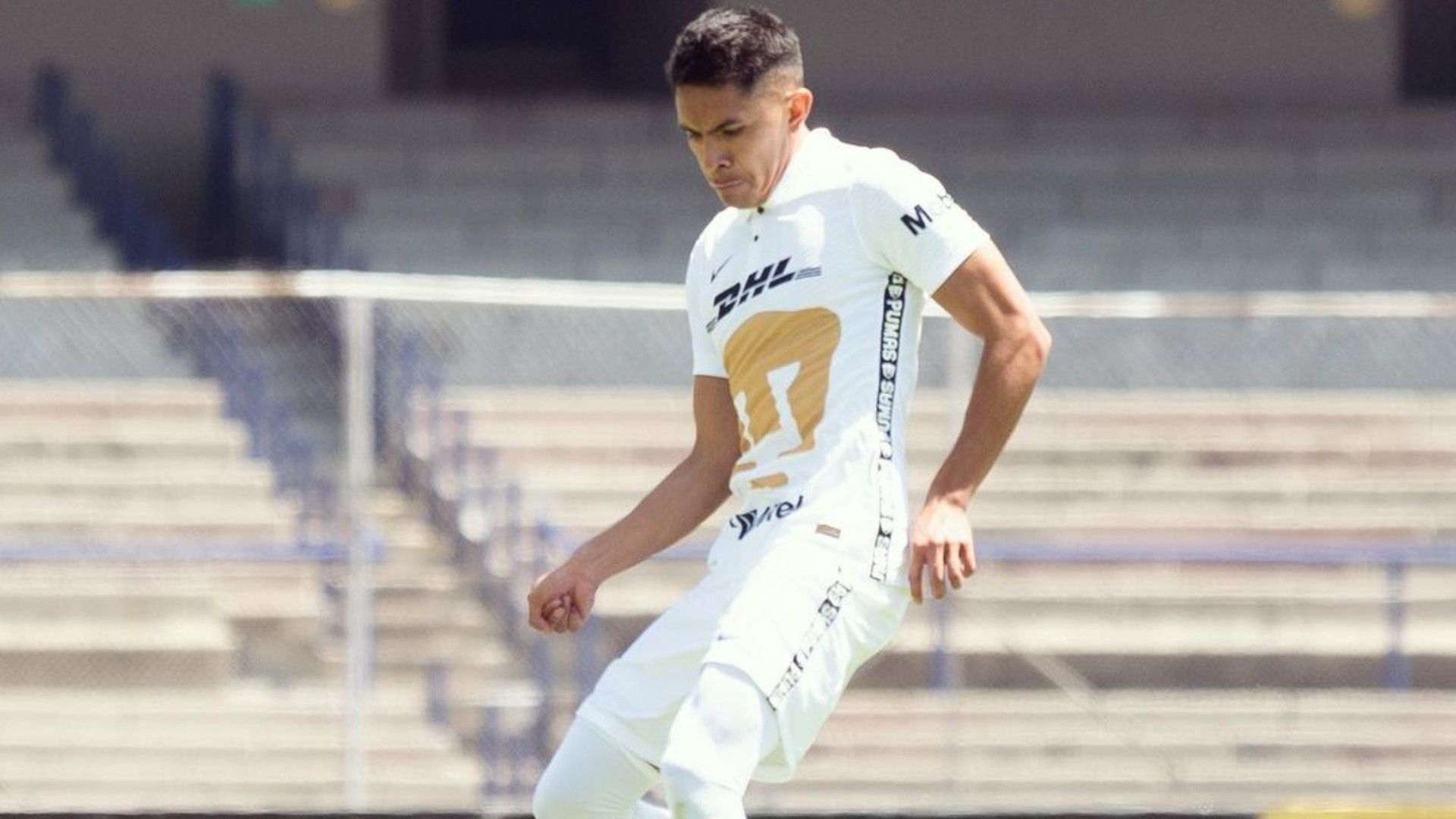 josé ricardo galindo en un partido con Pumas de liga mx
