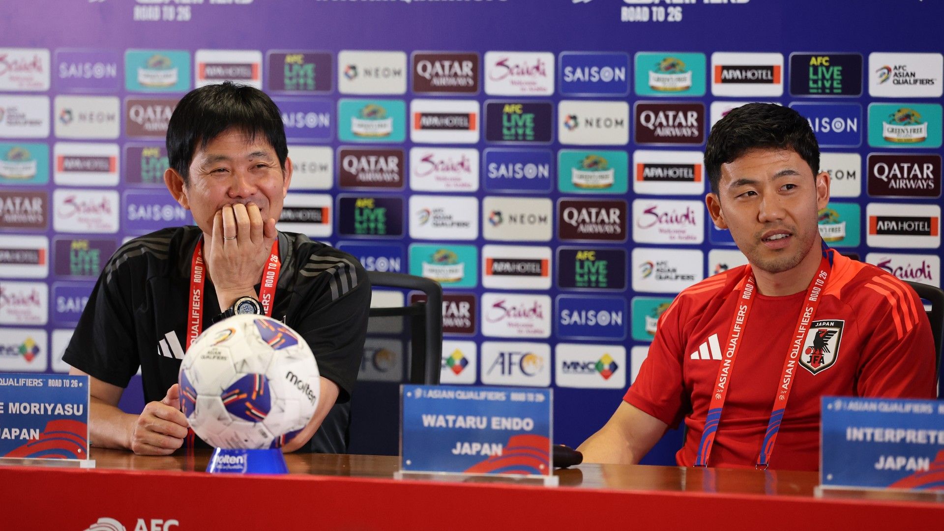 20241114-japan-interview-moriyasu-endo-smile