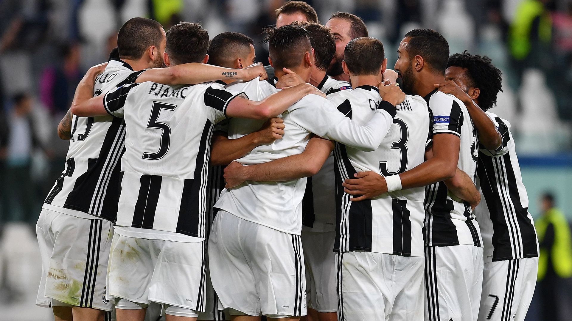 Juventus celebrating vs Monaco