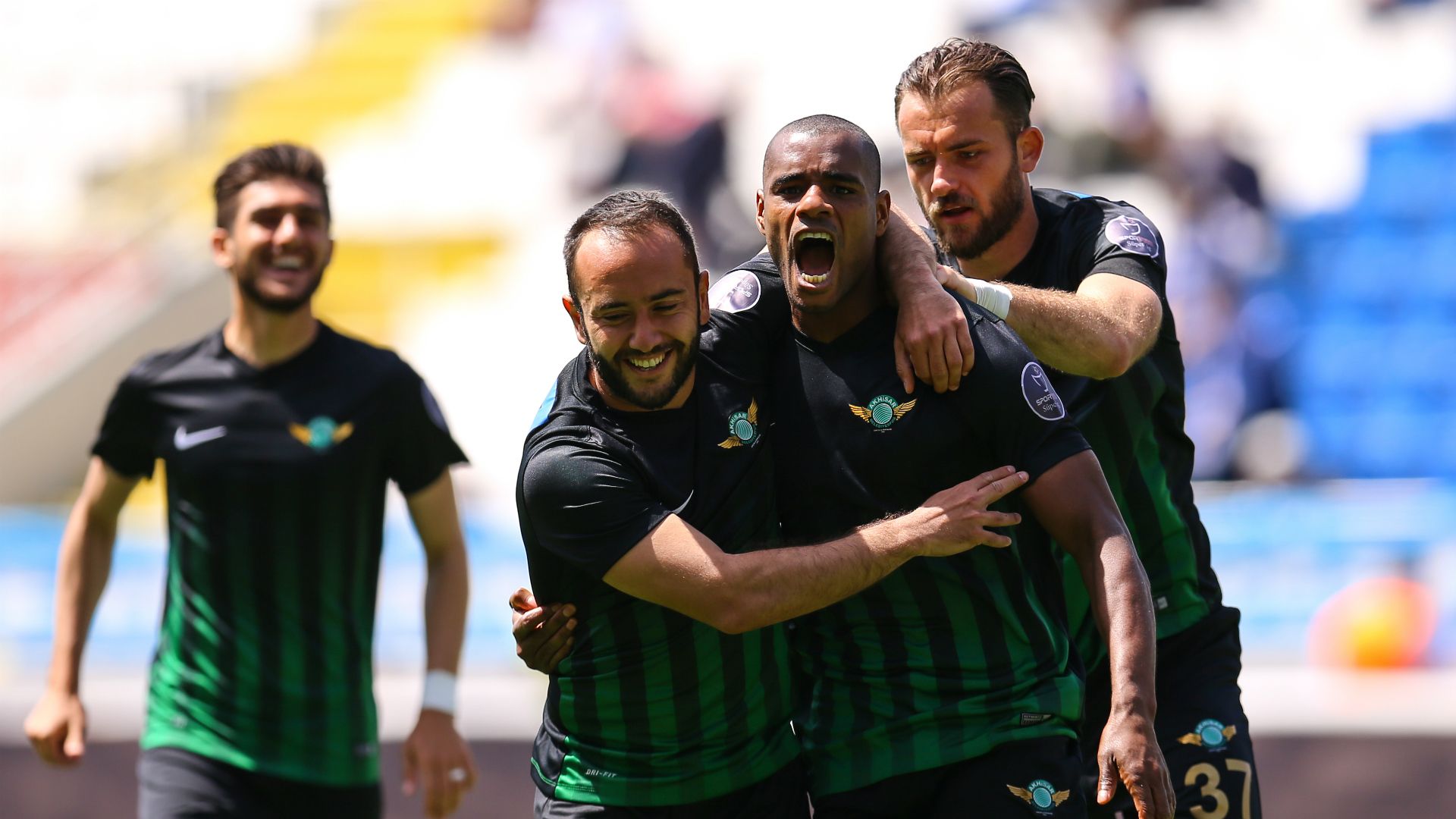 Olcan Adin Ricardo Vaz Te Akhisar Belediyespor 04302017