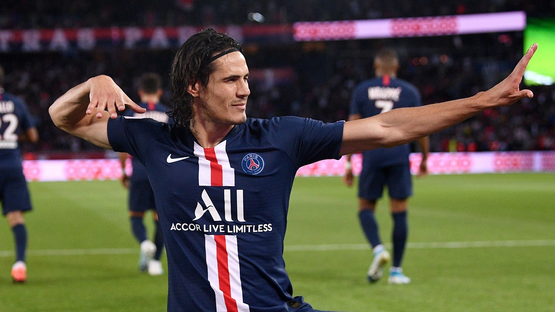 2019_11_17_Cavani